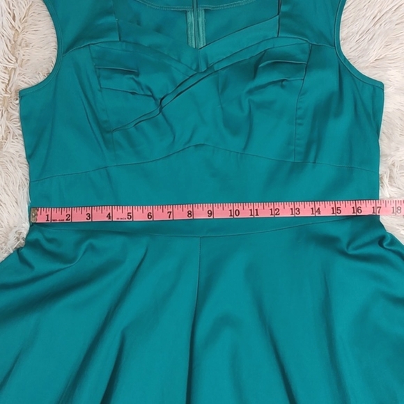 ✨ HOST PICK ✨Fedie Green Vintage Inspired Fit&Flare Dress Sweetheart Neckline XL - Picture 8 of 11